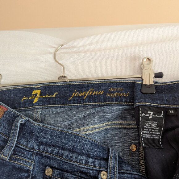 7 For all Mankind distressed boyfriend jeans with button fly, size 25 - Picture 3 of 6